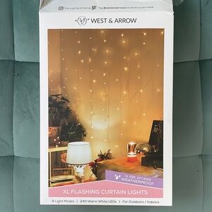 NEW West and Arrow XL warm white flashing indoor/outdoor curtain lights
